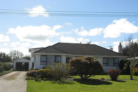 Photo of property in 9 Ngahina Street, Marton, 4710