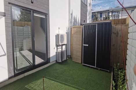 Photo of property in 6/17 Lowtherhurst Road, Massey, Auckland, 0614