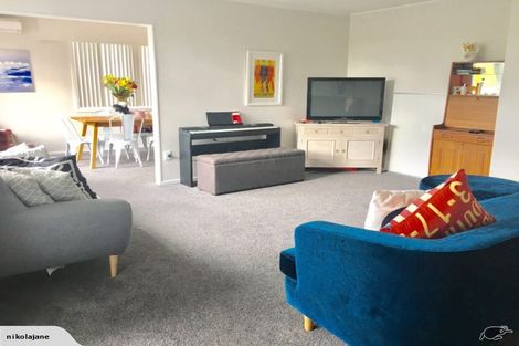 Photo of property in 8 May Avenue, Te Atatu South, Auckland, 0610