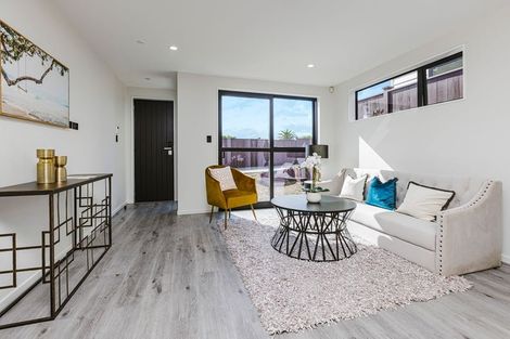 Photo of property in 16b Smedley Street, Manurewa, Auckland, 2102