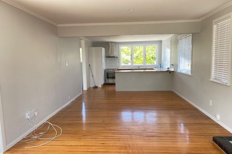 Photo of property in 20 Taipari Road, Te Atatu Peninsula, Auckland, 0610