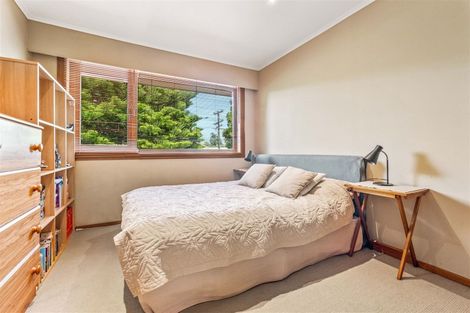 Photo of property in 60 Royal View Road, Te Atatu South, Auckland, 0610