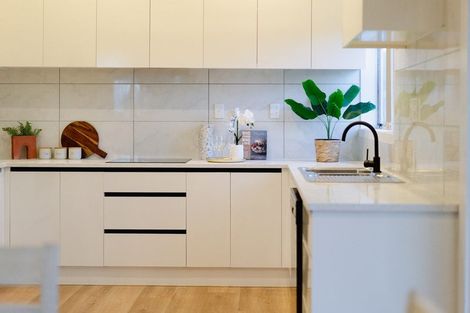 Photo of property in 76 Manuroa Road, Takanini, 2112