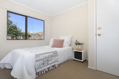 Photo of property in 1 The Green, Mount Maunganui, 3116