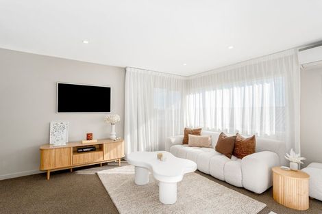 Photo of property in 48 Endeavour Drive, Whitby, Porirua, 5024