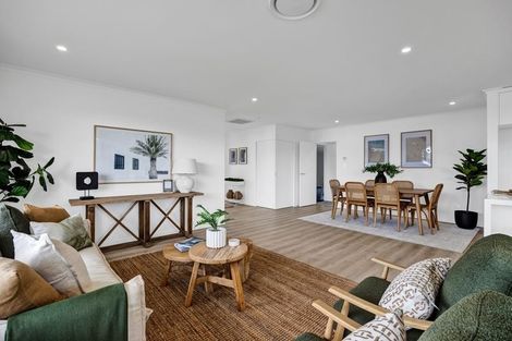 Photo of property in 1 Pukatea Street, Hawera, 4610