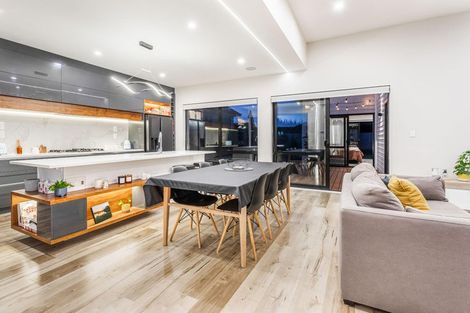 Photo of property in 17 Leebank Crescent, Riverhead, 0820