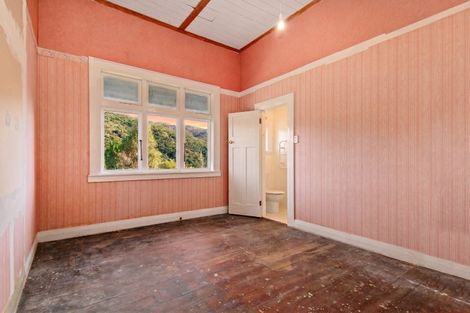 Photo of property in 8 Mount Cecil Road, Moonshine Valley, Porirua, 5381