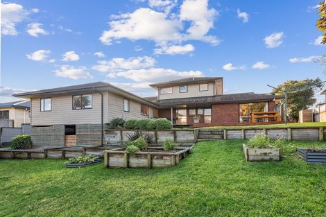 Photo of property in 6 The Avenue, Paraparaumu Beach, Paraparaumu, 5032