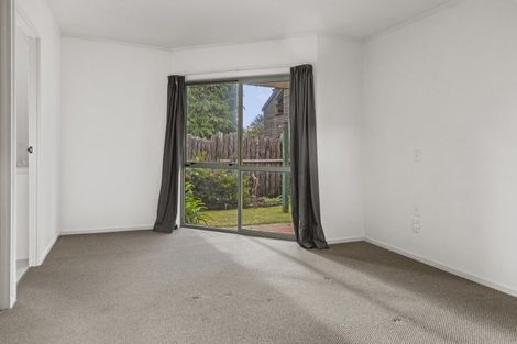 Photo of property in 8 Kathleen Place, Rainbow Point, Taupo, 3330