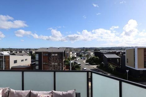 Photo of property in 3/22 Kerewhenua Crescent, 0616