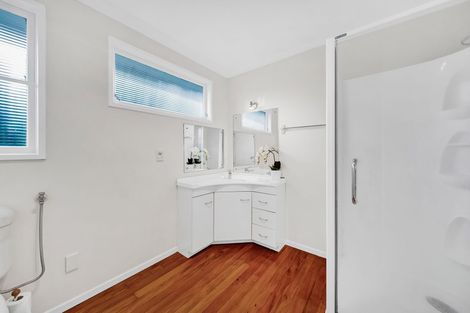 Photo of property in 1 Williams Avenue, Hawera, 4610