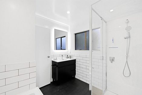 Photo of property in 12 Pohutukawa Drive, Pukete, Hamilton, 3200