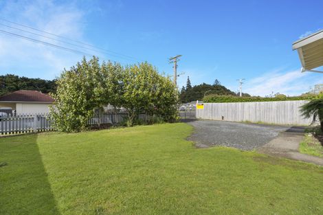 Photo of property in 10 Kahikatea Drive, Kinloch, Taupo, 3377