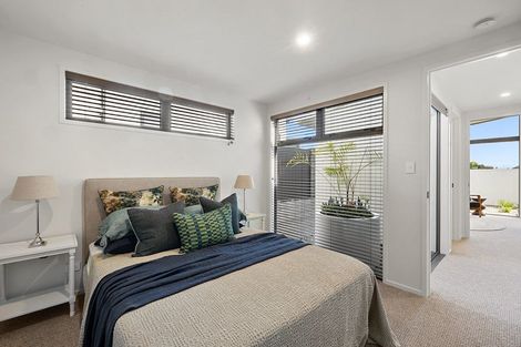 Photo of property in Mangorei Road, Strandon, 4312