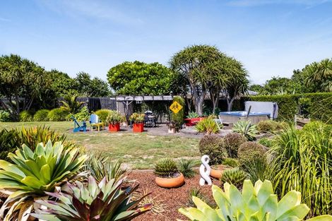 Photo of property in 24 Darwin Crescent, Spotswood, New Plymouth, 4310