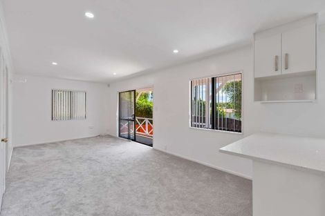 Photo of property in 26f Christmas Road, Manurewa, Auckland, 2102