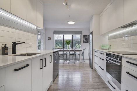 Photo of property in 609 Roberts Street, Hastings, 4122