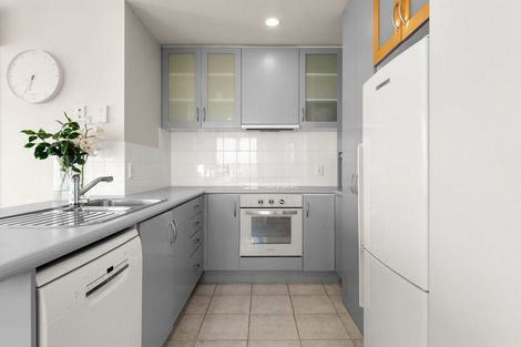 Photo of property in 33/12 Maunganui Road, Mount Maunganui, 3116