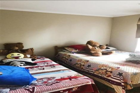 Photo of property in 33 Gray Avenue, Mangere East, Auckland, 2024