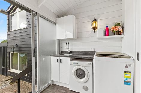 Photo of property in 21 Lindsay Road, Levin, 5510