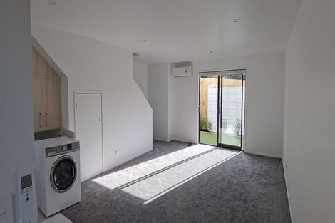 Photo of property in 6/17 Lowtherhurst Road, Massey, Auckland, 0614