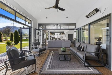 Photo of property in 1 Tennyson Close, Hanmer Springs, 7334