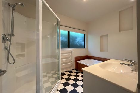 Photo of property in 13 Horopito Road, Waikanae, 5036