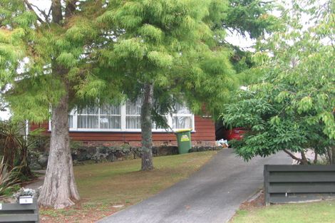 Photo of property in 5 De Val Drive, Titirangi, Auckland, 0604