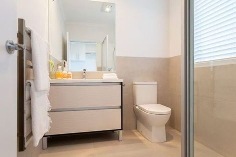 Photo of property in 2 Manutewhau Road, Massey, Auckland, 0614