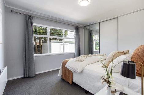 Photo of property in 1/1 Tawa Road, Te Atatu Peninsula, Auckland, 0610