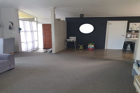 Photo of property in 53 Sandspit Road, Waiuku, 2123