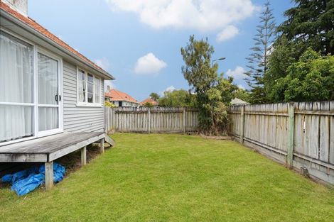 Photo of property in 45u1 Ross Crescent, Fairfield, Hamilton, 3214