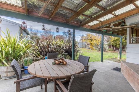 Photo of property in 20 Russell Street, Otane, 4202