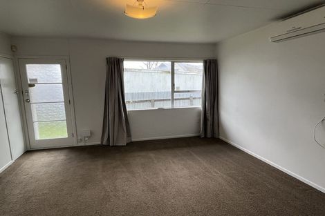Photo of property in 35 Mcgiffert Street, Palmerston North, 4410