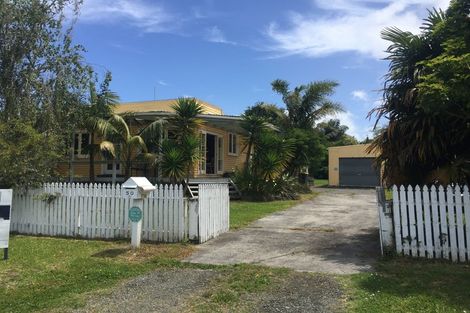 Photo of property in 50 Great North Road, Riverhead, 0820