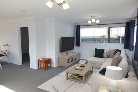 Photo of property in 8b Te Awa Street, Foxton Beach, Foxton, 4815