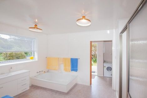 Photo of property in 27 Cranwell Street, Churton Park, Wellington, 6037