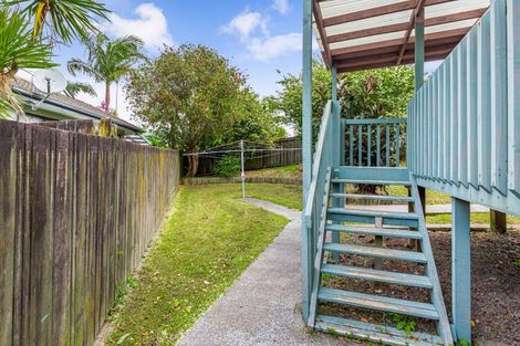 Photo of property in 22 Landsdale Place, Massey, Auckland, 0614