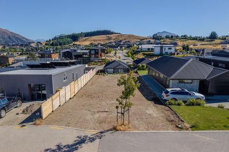 Photo of property in 8 Dow Close, Wanaka, 9305