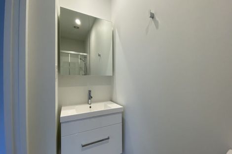 Photo of property in 5/2 Moor Avenue, Te Atatu Peninsula, Auckland, 0610