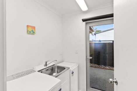 Photo of property in 4/7 Wineberry Avenue, Amberley, 7410