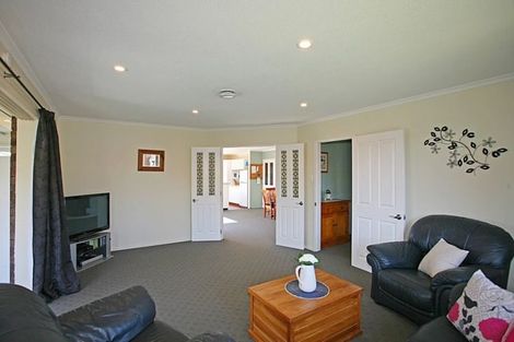 Photo of property in 4 Arkwright Place, Halswell, Christchurch, 8025