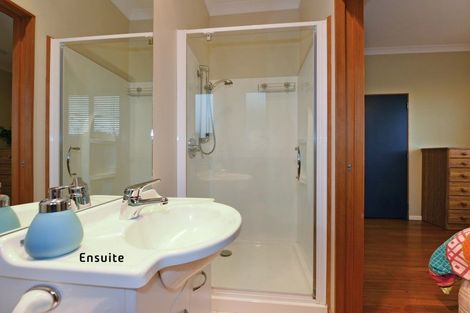 Photo of property in 54 Athlone Crescent, Avalon, Lower Hutt, 5011