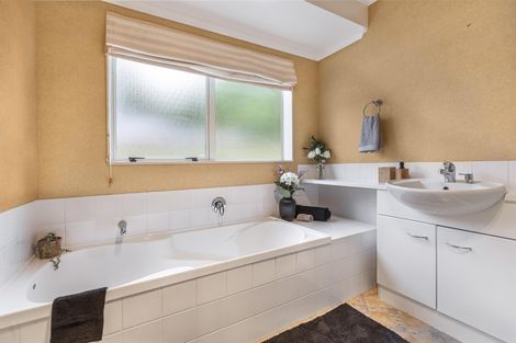 Photo of property in 16 Sequoia Place, Morrinsville, 3300