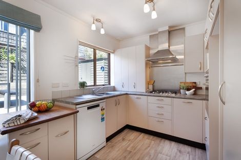 Photo of property in 85 Churton Drive, Churton Park, Wellington, 6037