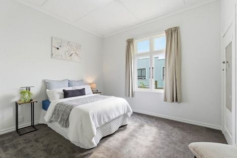 Photo of property in 31 Weraroa Road, Waverley, 4510