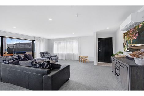 Photo of property in 5 Grasmere Close, Rangiora, 7400