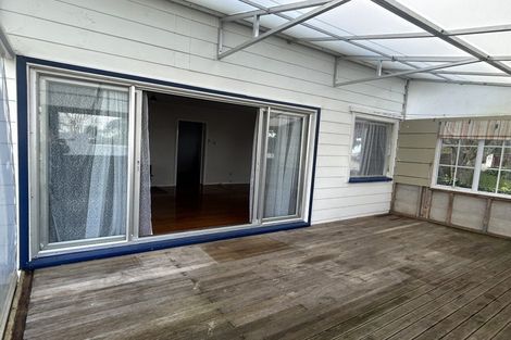Photo of property in 178 Waimumu Road, Massey, Auckland, 0614