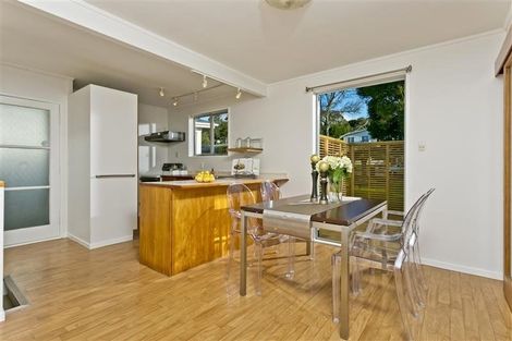 Photo of property in 46 Castleton Street, Birkdale, Auckland, 0626